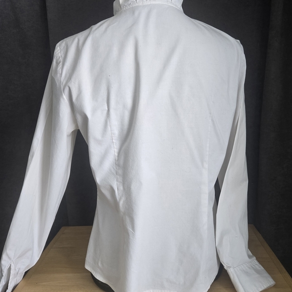 Chic White Ruffled Blouse - Picture 4 of 11